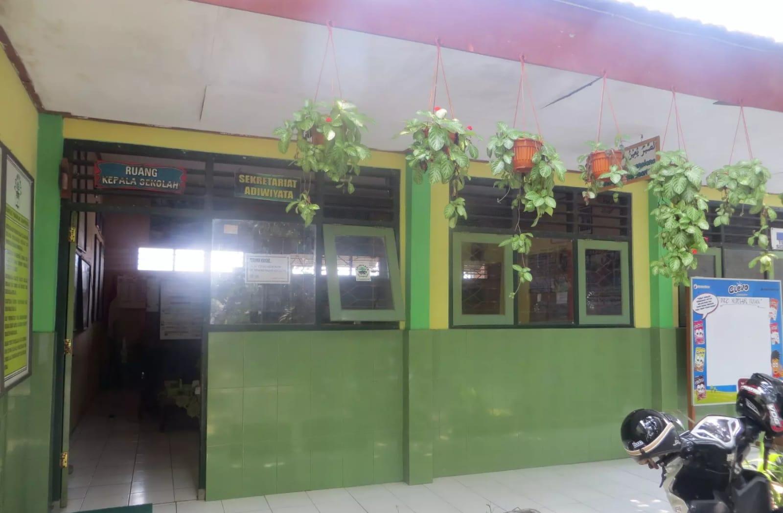 Makan Bergizi Gratis Lamongan Dikeluhkan, Menu Diduga Basi