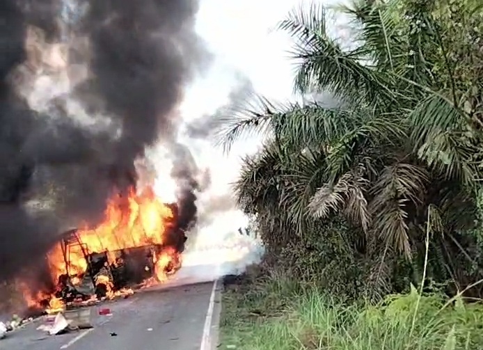 Kecelakaan Bus ALS Vs Tangki BBM Tewaskan 16 Orang