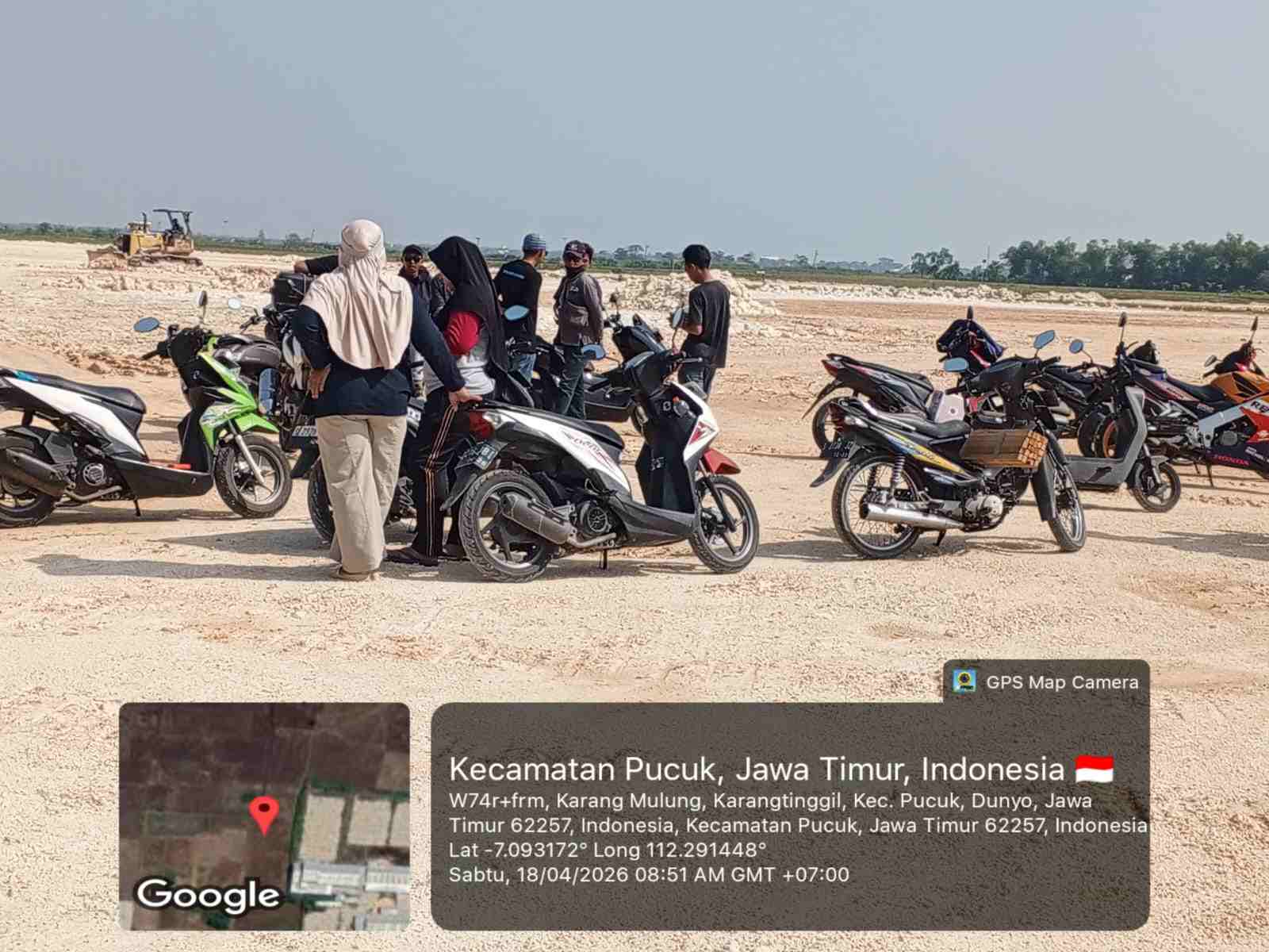Saluran Irigasi Desa Waruwetan Tertimbun, Petani Melawan
